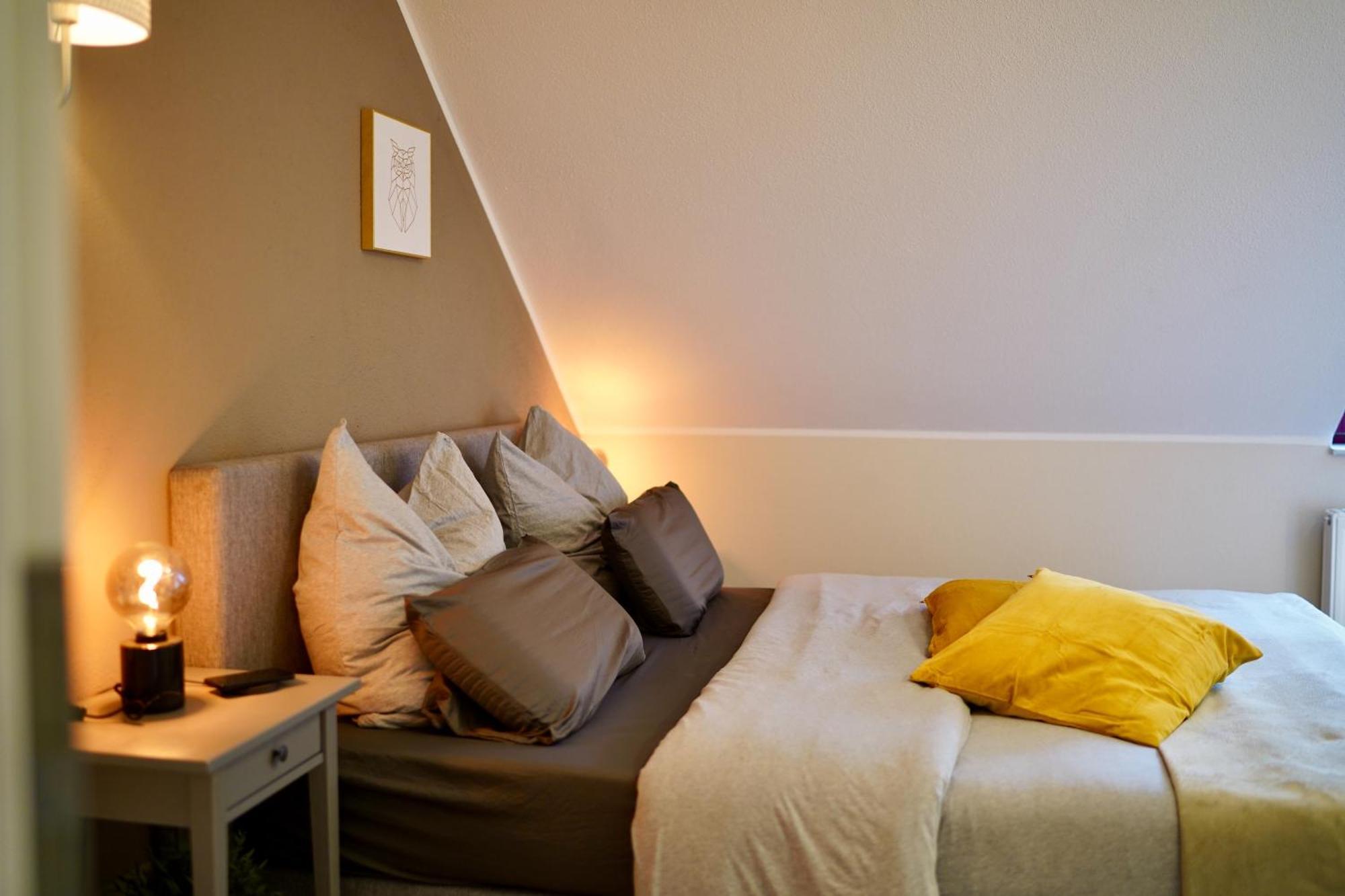 Edler Wohnraum Noble Stadtoase Mit Boxspringbett, Kaffeevollautomat & Parkplatz Zwickau Exterior photo