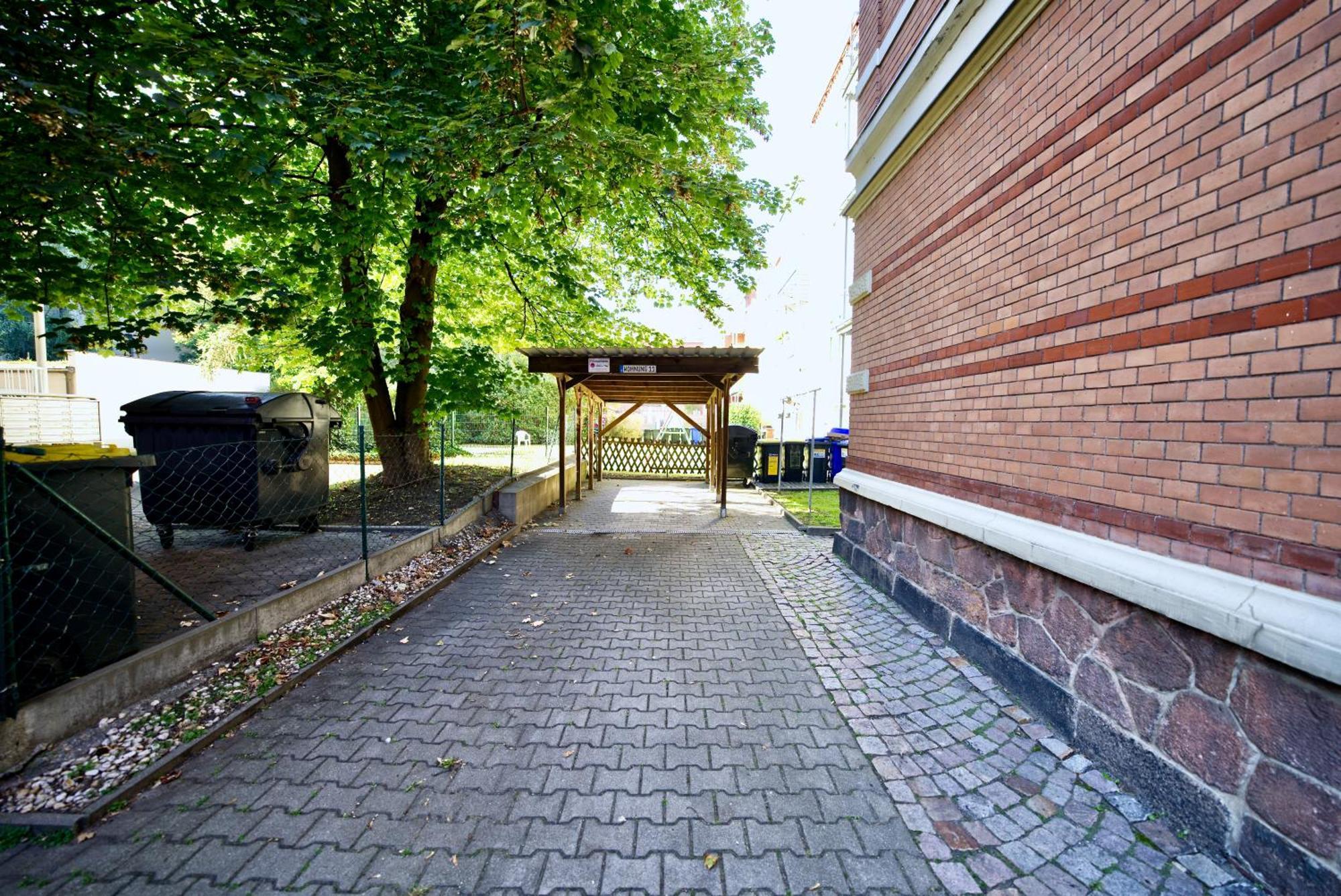 Edler Wohnraum Noble Stadtoase Mit Boxspringbett, Kaffeevollautomat & Parkplatz Zwickau Exterior photo